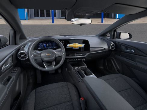 New 2026 Chevrolet Equinox EV LT image 16