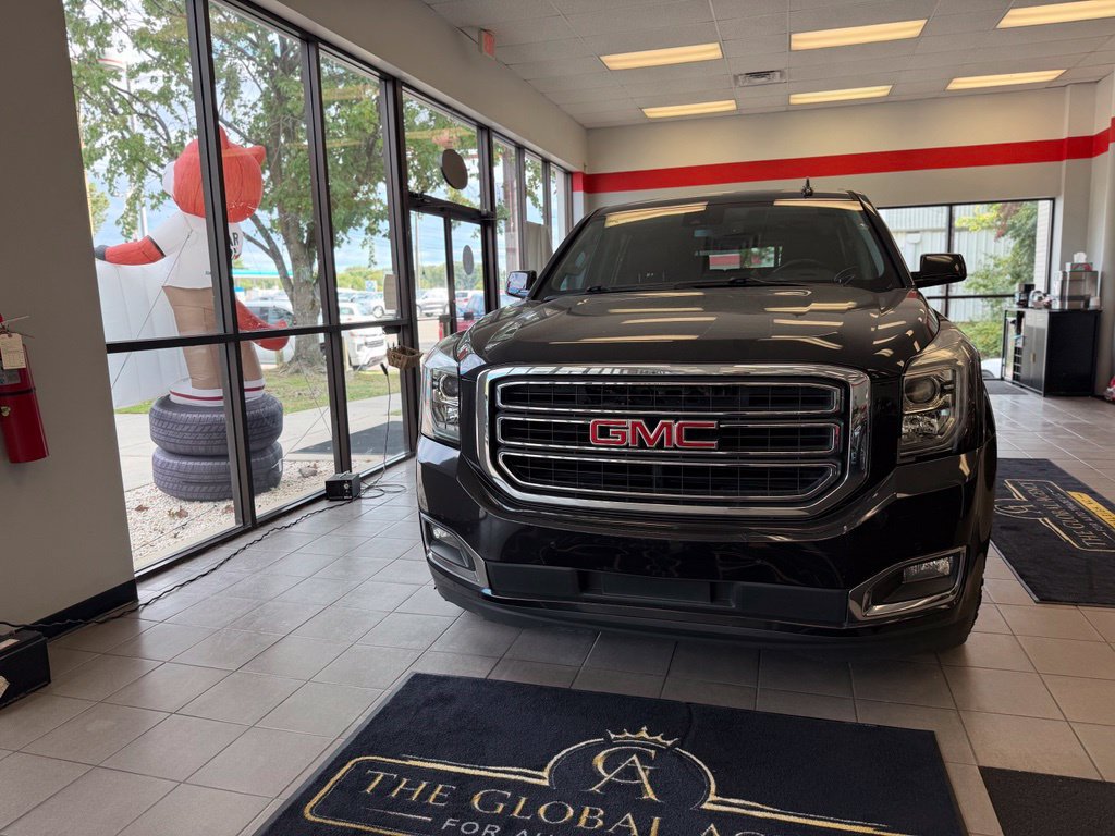 Used 2020 GMC Yukon XL SLT AWD/4WD image 2