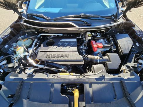 Used 2022 Nissan Rogue SV image 17