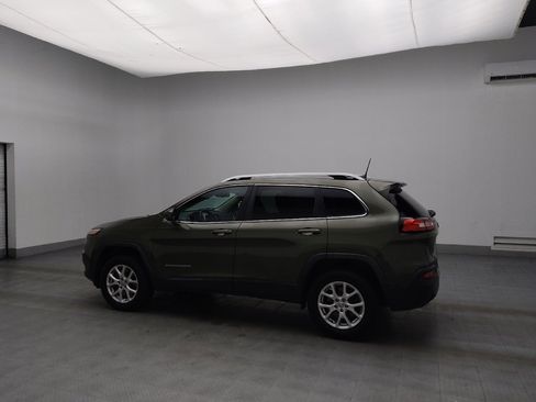 Used 2018 Jeep Cherokee Latitude Plus image 3