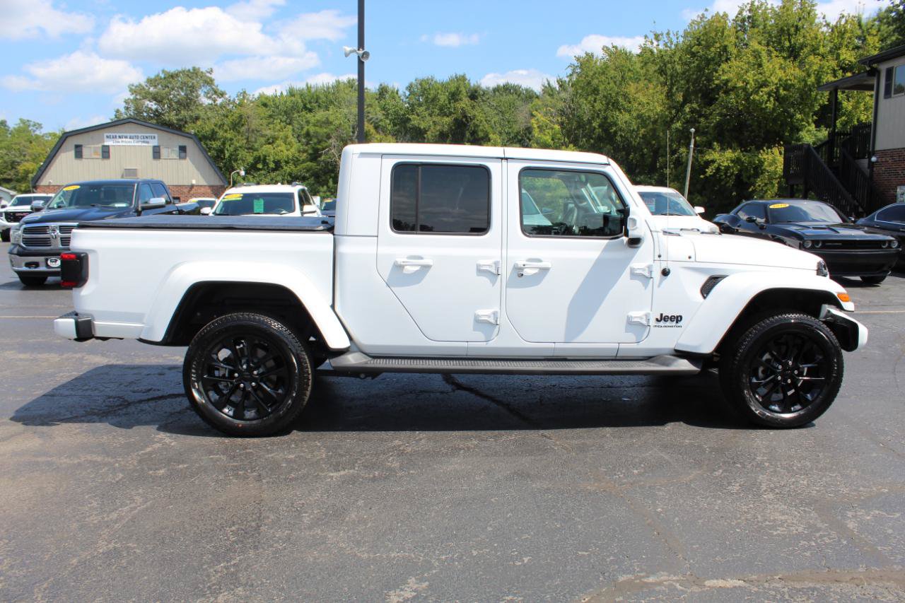 Used 2023 Jeep Gladiator Overland AWD/4WD image 4
