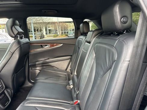 Used 2018 Lincoln MKX Select w/ Select Plus Package image 20