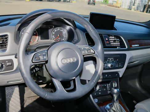 Used 2018 Audi Q3 2.0T Premium Plus w/ Premium Plus Package image 21