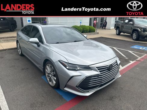 Used 2021 Toyota Avalon Limited w/ Advanced Safety Package FWD image 1