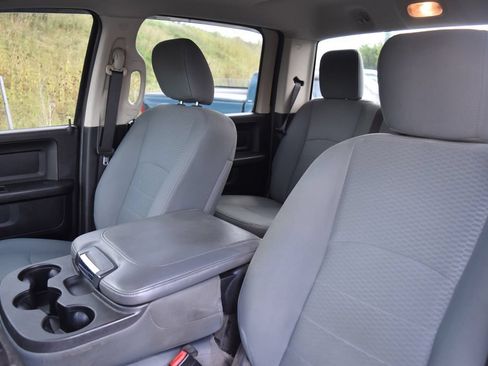 Used 2017 RAM 1500 Express w/ Express Value Package AWD/4WD image 16