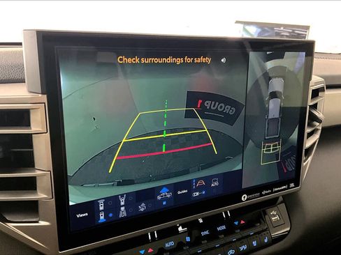 Used 2024 Toyota Tundra Limited image 26