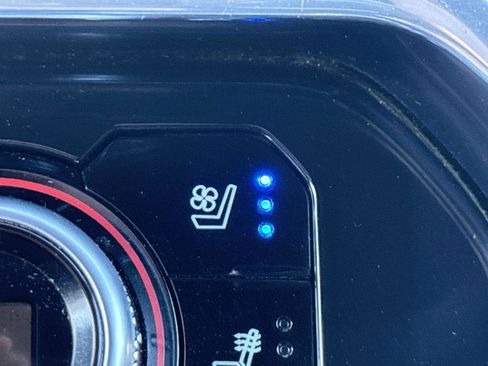 Used 2024 GMC Sierra 3500 Denali w/ Denali Reserve Package image 28