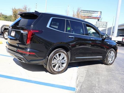 Used 2024 Cadillac XT6 Premium Luxury image 7