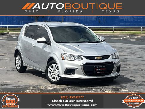 Used 2020 Chevrolet Sonic LT FWD image 1