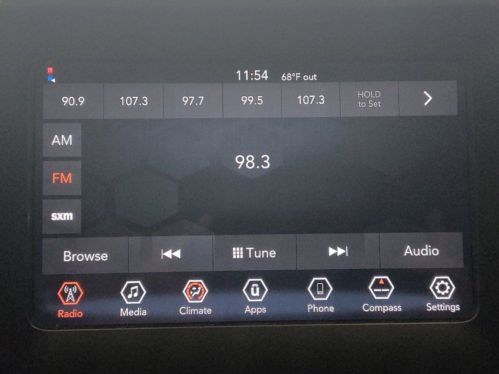Used 2019 Jeep Cherokee Latitude Plus FWD image 25