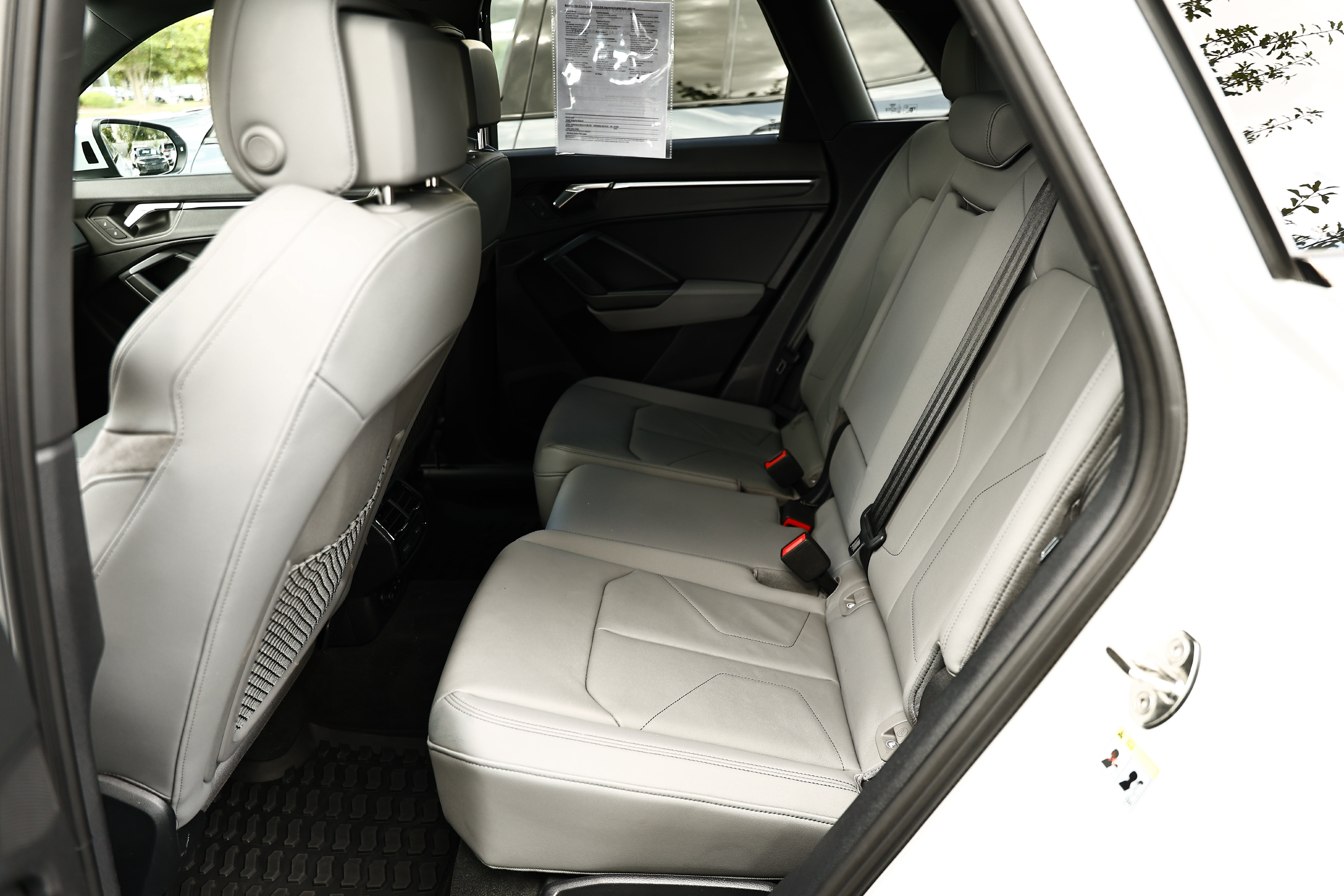 Used 2022 Audi Q3 2.0T Premium Plus w/ Premium Plus Package AWD/4WD image 25