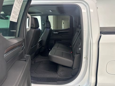 Used 2024 GMC Sierra 1500 SLT w/ SLT Convenience Package image 18