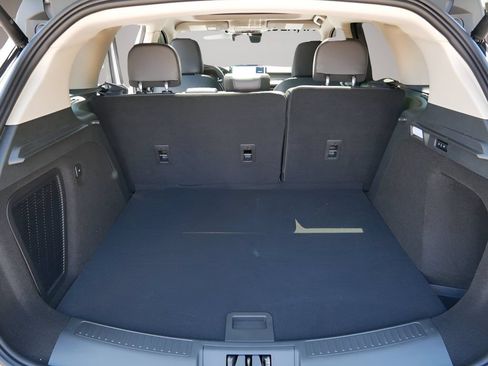 Used 2025 Lincoln Corsair AWD w/ Equipment Group 101A image 12