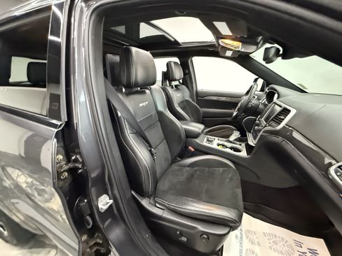 Used 2016 Jeep Grand Cherokee SRT AWD/4WD image 22