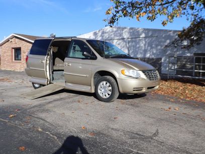 Used 2005 Chrysler Town & Country Touring