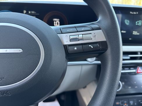 Certified 2025 Hyundai Tucson SEL image 19