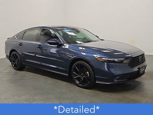 Used 2024 Honda Accord EX image 2