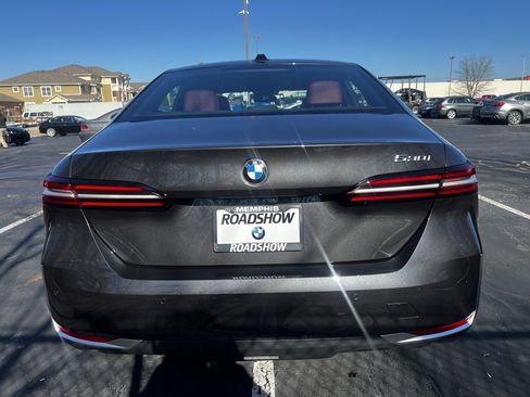Used 2025 BMW 530i image 8