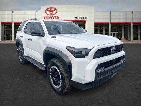 Certified 2025 Toyota 4Runner TRD Off-Road image 3