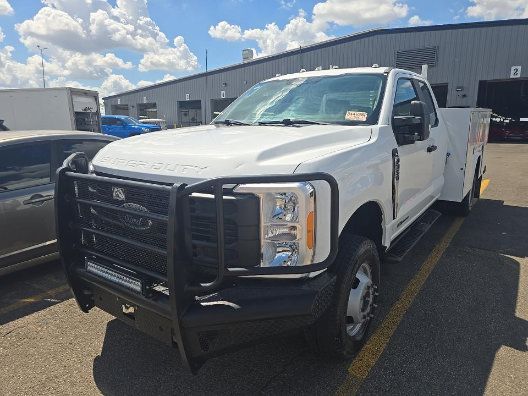 Used 2023 Ford F350 XL w/ Snow Plow Prep Package AWD/4WD image 2