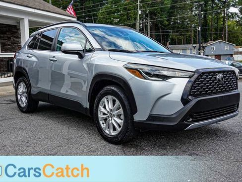 Used 2022 Toyota Corolla Cross LE image 10