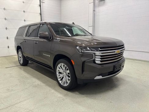 Used 2021 Chevrolet Suburban High Country w/ Premium Package AWD/4WD image 2