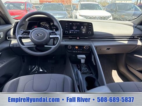 Certified 2023 Hyundai Elantra SEL FWD image 12
