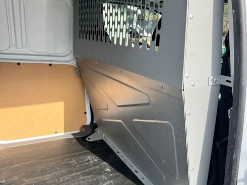 Used 2022 Ford Transit Connect XL image 16