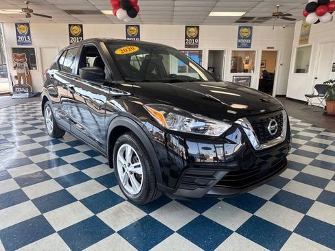 Used 2020 Nissan Kicks S FWD image 1