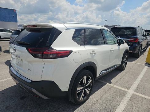 Used 2023 Nissan Rogue SL w/ SL Premium Package FWD image 4