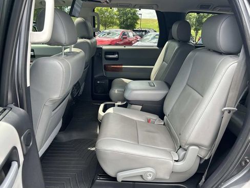 Used 2020 Toyota Sequoia Platinum AWD/4WD image 23