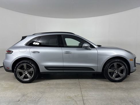Certified 2025 Porsche Macan image 8