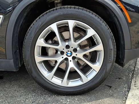 Used 2022 BMW X5 xDrive40i w/ Premium Package AWD/4WD image 12