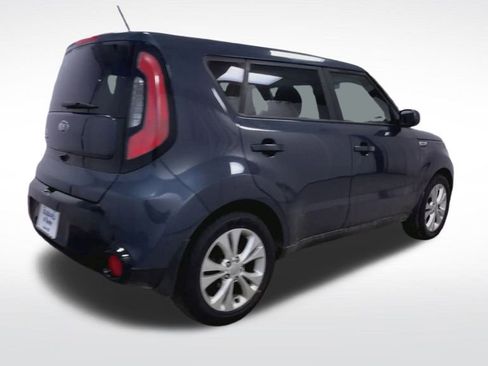 Used 2016 Kia Soul + image 8