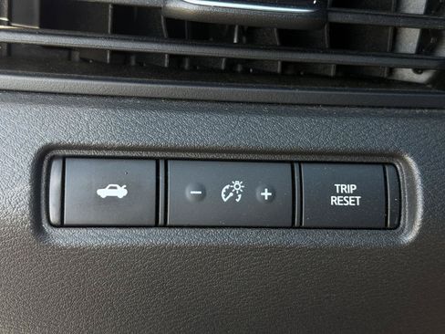 Used 2024 Nissan Altima 2.5 S FWD image 19