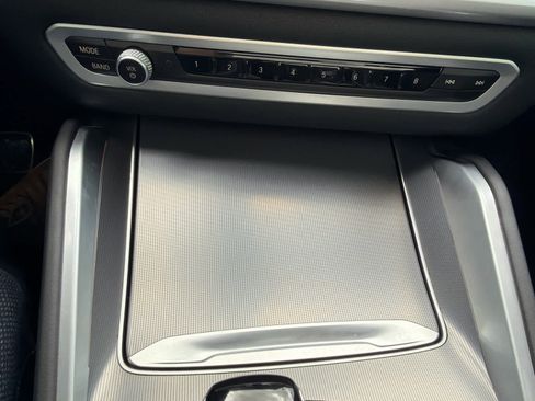 Used 2023 BMW X6 xDrive40i w/ M Sport Package image 31