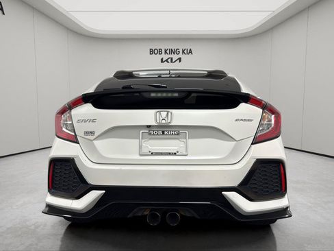 Used 2018 Honda Civic Sport image 4