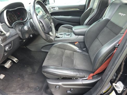 Used 2019 Jeep Grand Cherokee SRT image 13