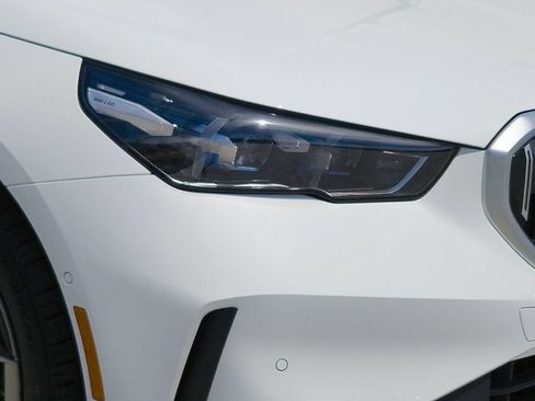 Used 2026 BMW i5 eDrive40 w/ Premium Package RWD image 6