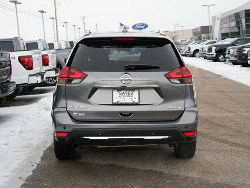 Used 2019 Nissan Rogue SV image 5