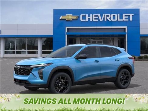 New 2026 Chevrolet Trax LT w/ Driver Confidence Package image 2