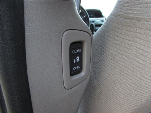 Used 2012 Honda Odyssey EX image 22