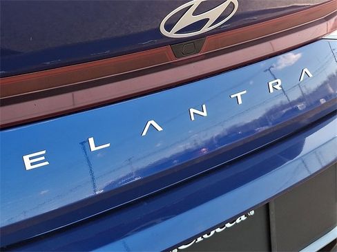 Used 2024 Hyundai Elantra SEL image 30