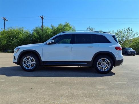 Used 2021 Mercedes-Benz GLB 250 GLB 250 w/ Premium Package image 4
