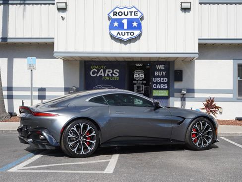 Used 2019 Aston Martin V8 Vantage Coupe RWD image 2