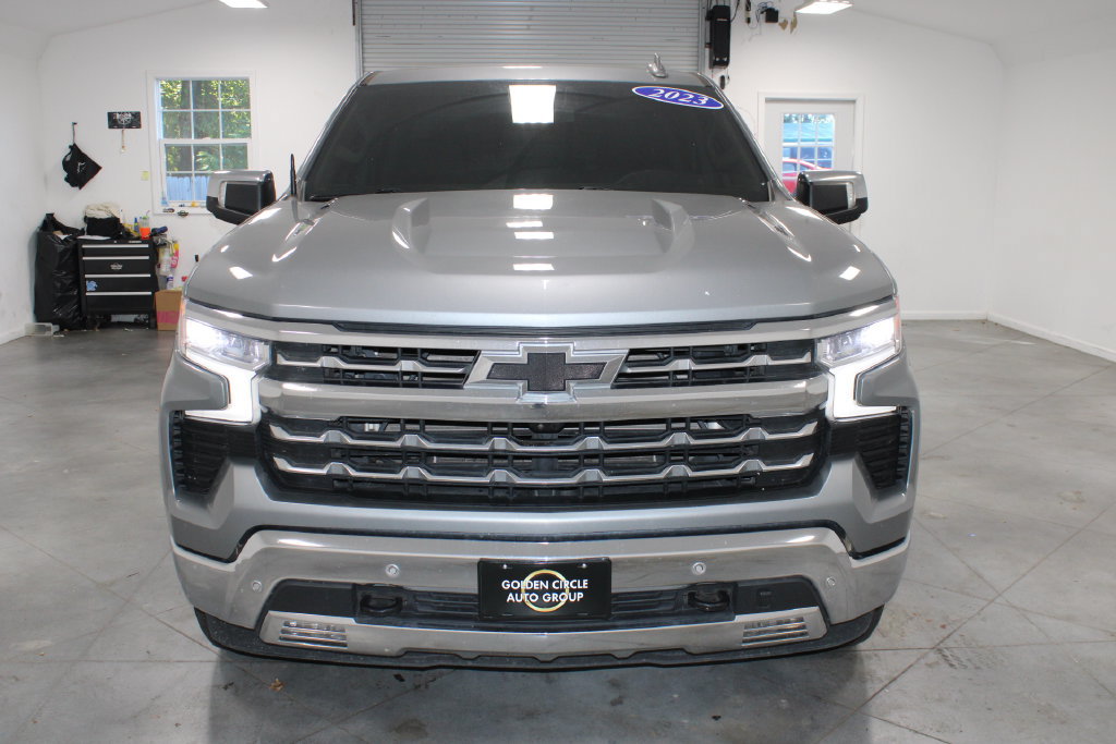 Used 2023 Chevrolet Silverado 1500 LTZ AWD/4WD image 3