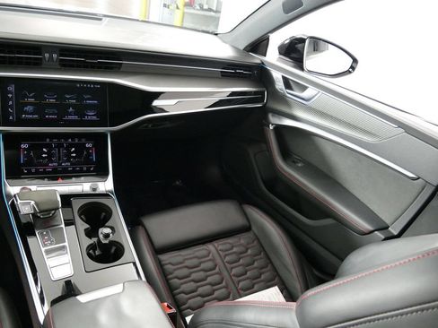 Used 2022 Audi RS 7 Sportback AWD/4WD image 25