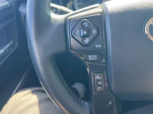 Used 2017 Toyota 4Runner TRD Off-Road image 15