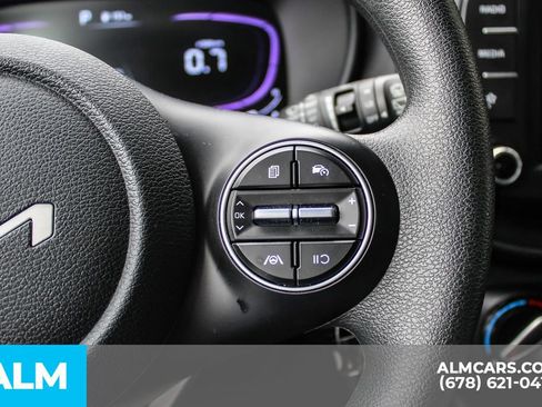 Used 2025 Kia Soul LX w/ LX Technology Package FWD image 28