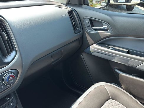 Used 2018 Chevrolet Colorado Z71 AWD/4WD image 23